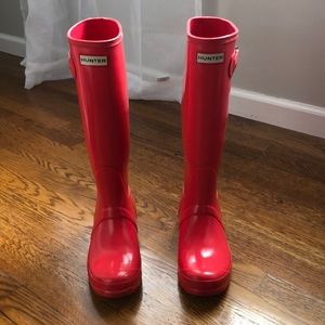 Hunter tall pink rain boots